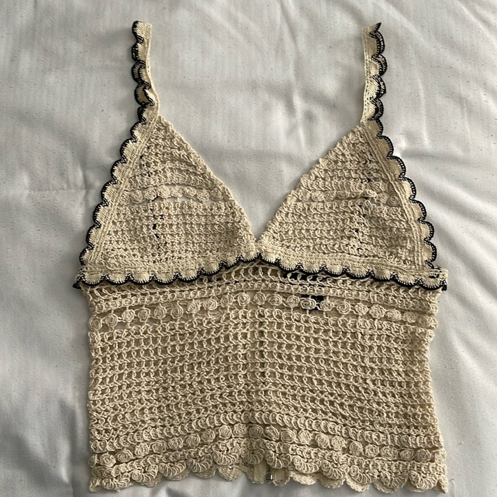 Forever 21 Women’s crochet top
